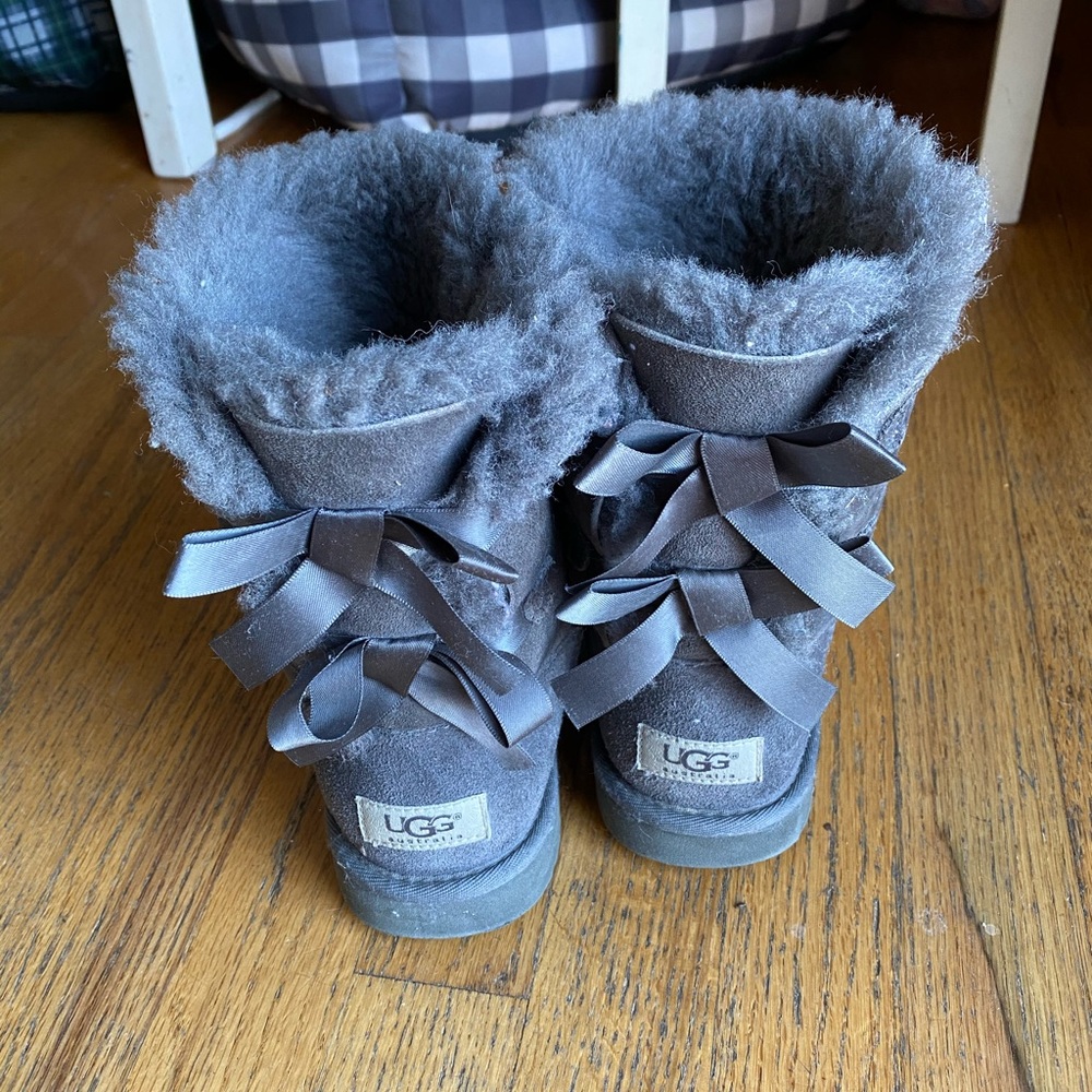 UGG Women's Bailey Bow II grey